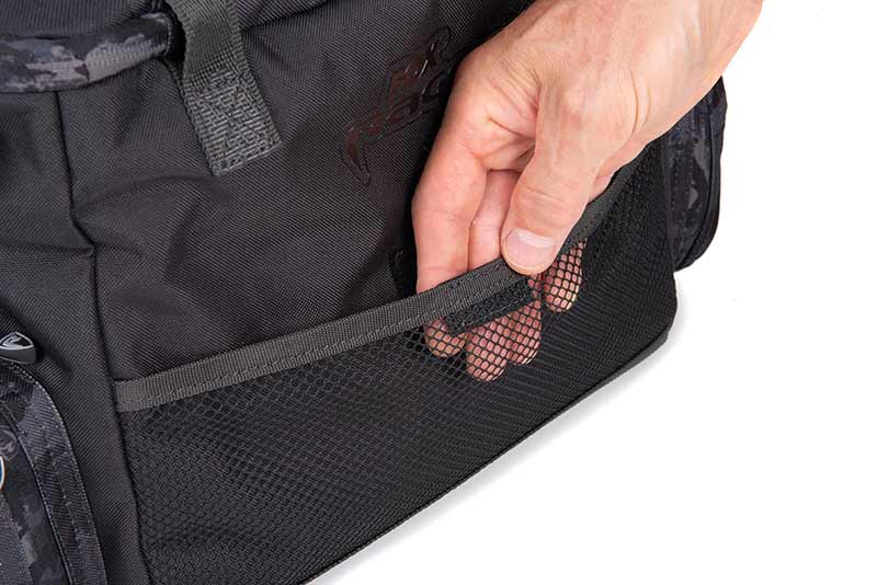 Backpack with cases Fox Rage} Voyager Camo Medium