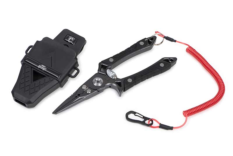 Pliers and hitch Fox Rage