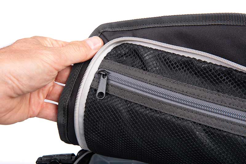 Backpack with boxes {{64230d4df6f5f52890f921391e9b0fe945}}} Voyager Camo Large