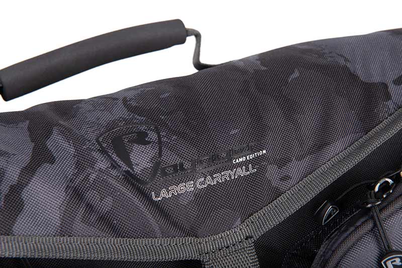 Backpack with boxes {{64230d4df6f5f52890f921391e9b0fe945}}} Voyager Camo Large
