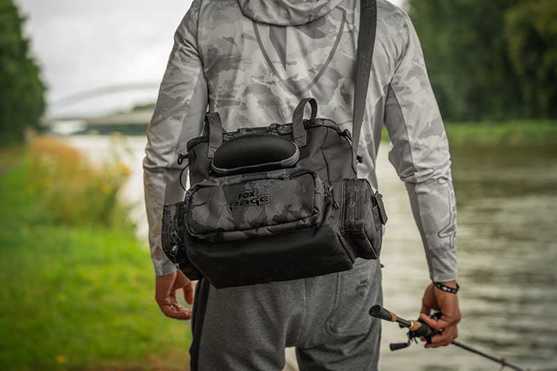 Backpack with cases Fox Rage} Voyager Camo Medium