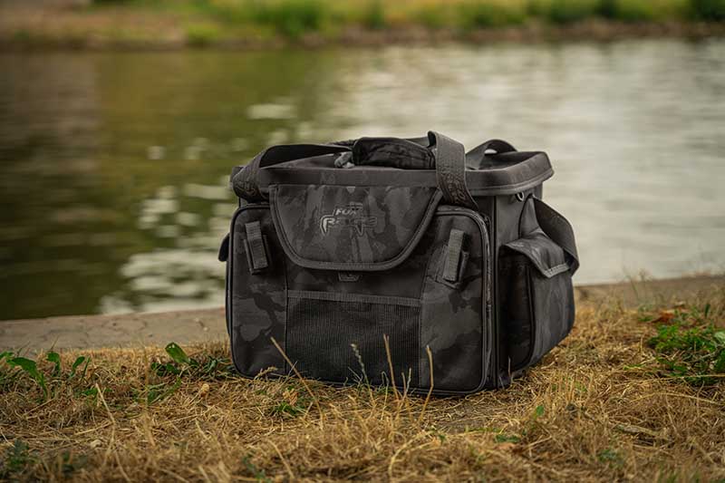 Backpack with boxes Fox Rage} Voyager Moulded Camo XL