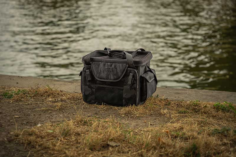 Backpack with boxes Fox Rage} Voyager Moulded Camo XL